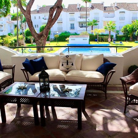 Apartment In El Presidente Beach Side New Golden Mile Estepona Extérieur photo