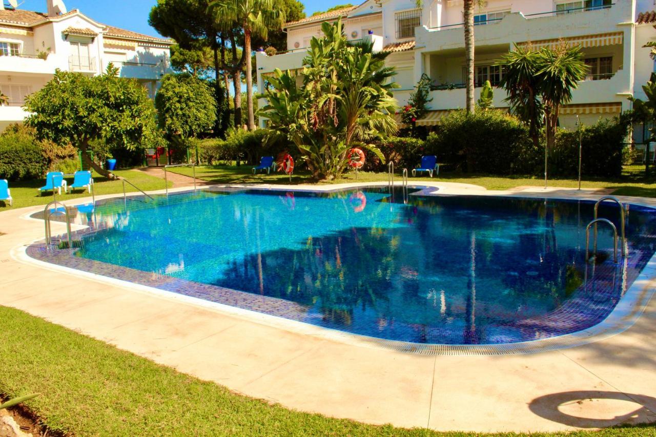 Apartment In El Presidente Beach Side New Golden Mile Estepona Extérieur photo