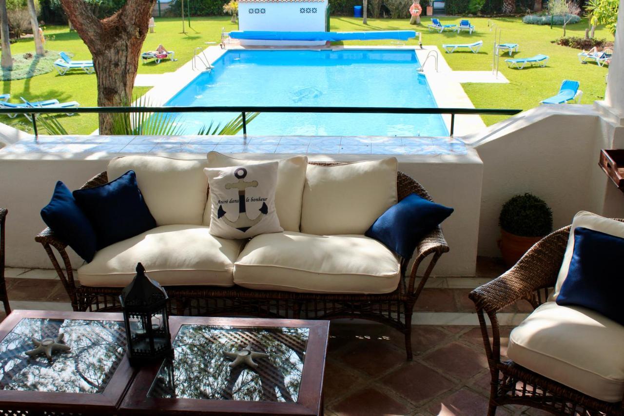 Apartment In El Presidente Beach Side New Golden Mile Estepona Extérieur photo