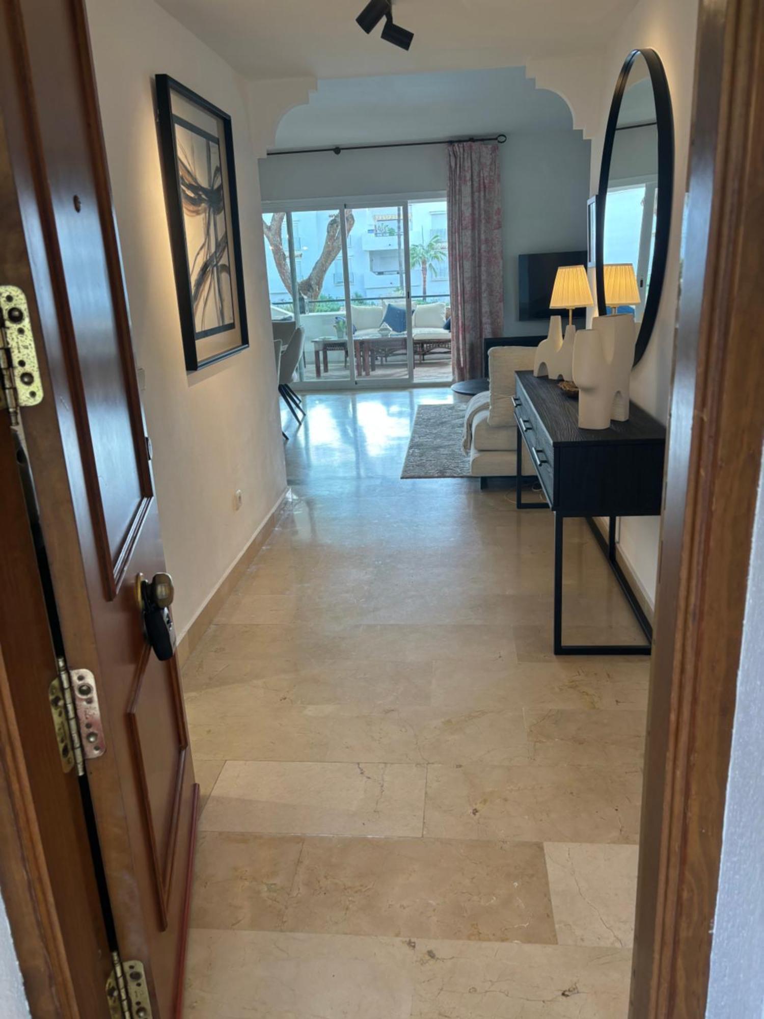 Apartment In El Presidente Beach Side New Golden Mile Estepona Extérieur photo