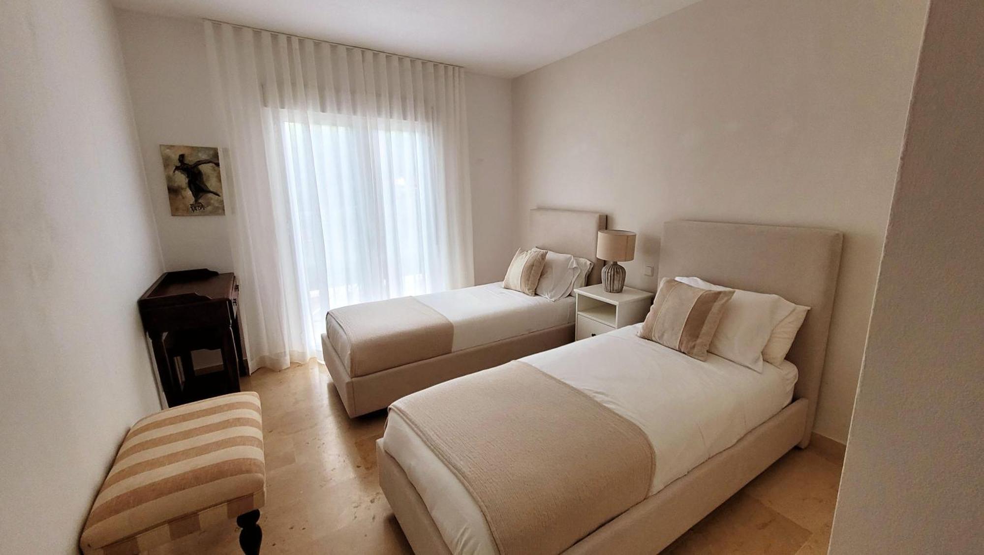 Apartment In El Presidente Beach Side New Golden Mile Estepona Extérieur photo