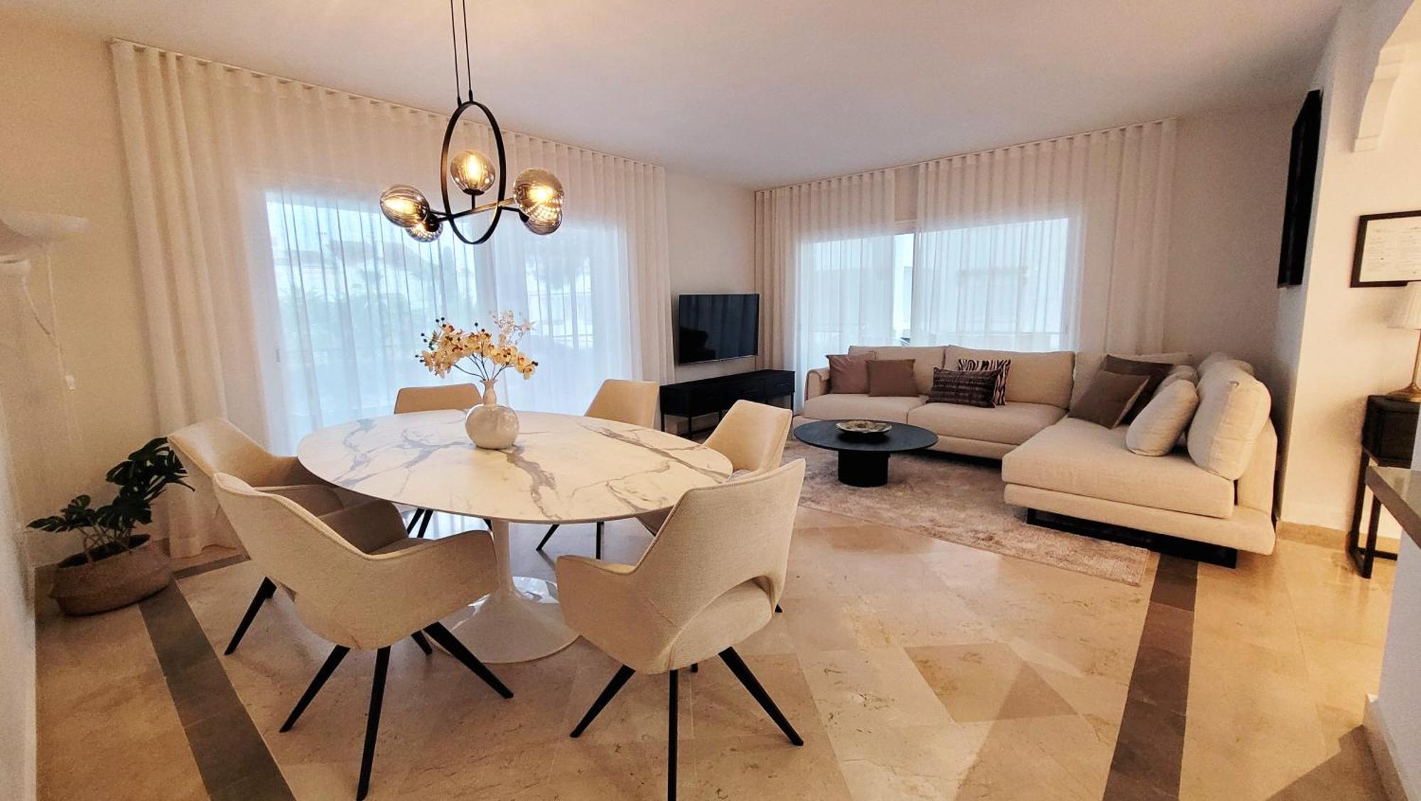 Apartment In El Presidente Beach Side New Golden Mile Estepona Extérieur photo
