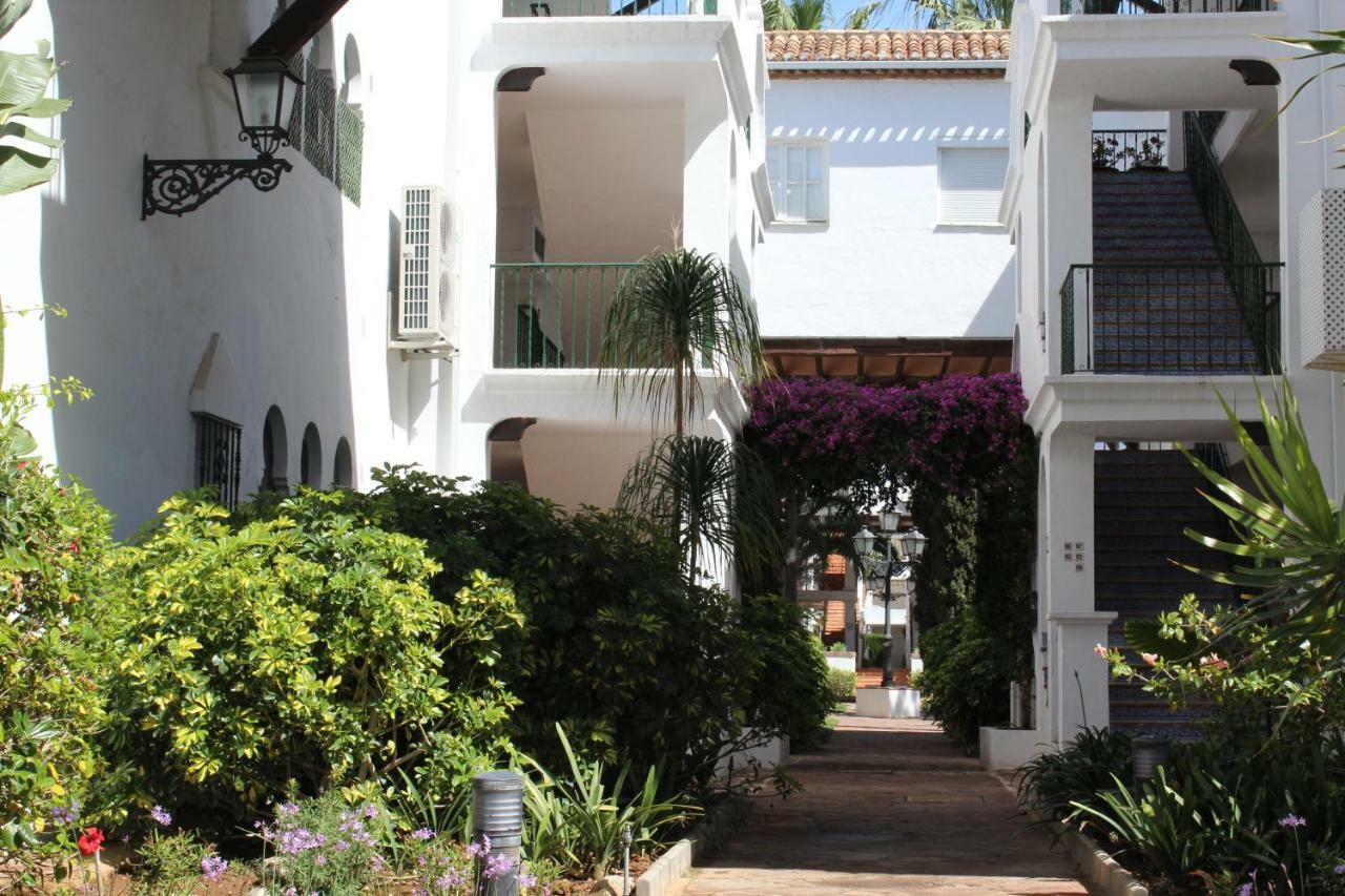 Apartment In El Presidente Beach Side New Golden Mile Estepona Extérieur photo