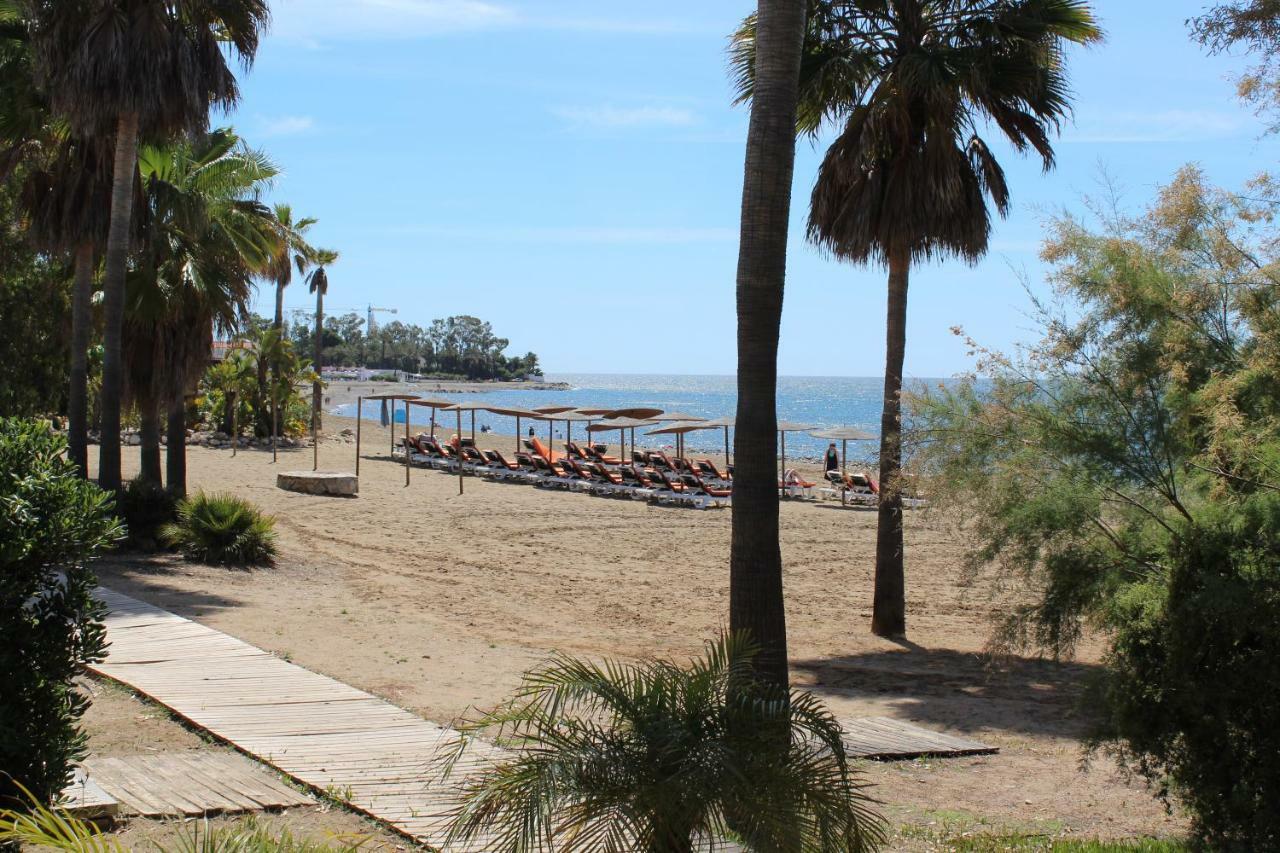 Apartment In El Presidente Beach Side New Golden Mile Estepona Extérieur photo