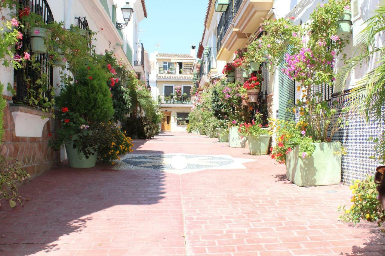 Apartment In El Presidente Beach Side New Golden Mile Estepona Extérieur photo